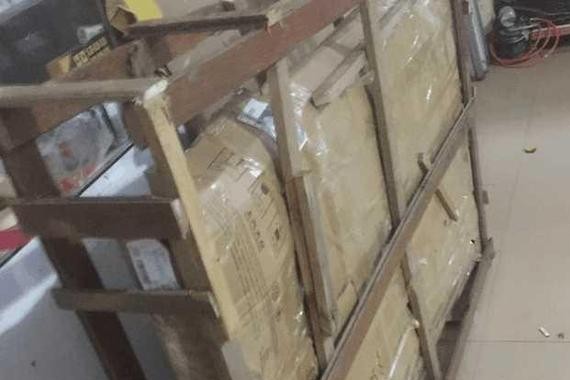 全国首例长安CS75割顶加装全景天窗作业