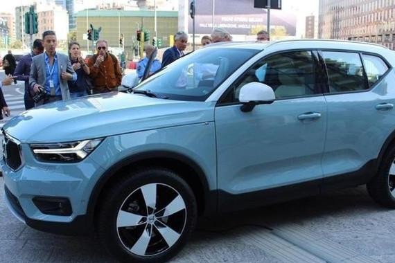 沃尔沃XC40来了，和领克01同平台，卖25万能吊打BBA？