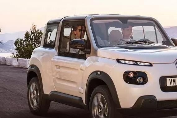 雪铁龙推出了新款e-mehari四座电动汽车，长得那叫一个萌