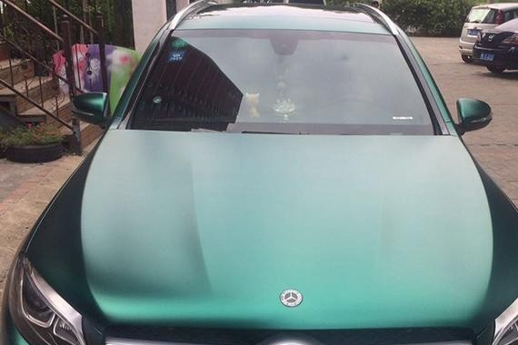 奔驰GLC200汽车改色电光金属祖母绿车身贴膜效果图