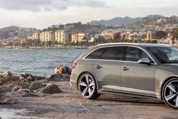 全新奥迪RS4：抱歉我真的只是一辆买菜车 奔驰&宝马：呵呵