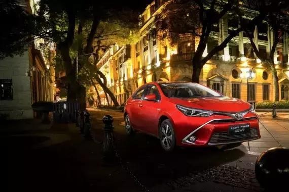 从普通直男到优质型男，一名广告小白领的“轻奢之路”