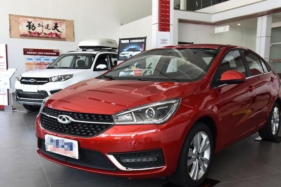 奇瑞-艾瑞泽5，配置强悍，外观犀利，售价仅需六万，你值得拥有