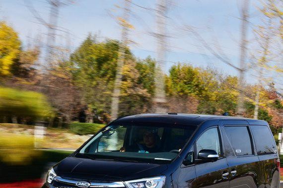 拉升品牌定位的一枚棋子 试驾瑞风M6