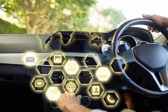 开车不用手？盘点那些身怀绝技的智能汽车