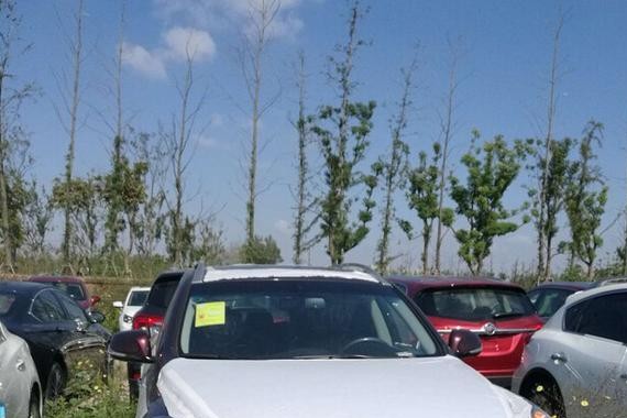 英菲尼迪这车真牛逼，外观用了近10年，现在看也一点都不觉得落伍