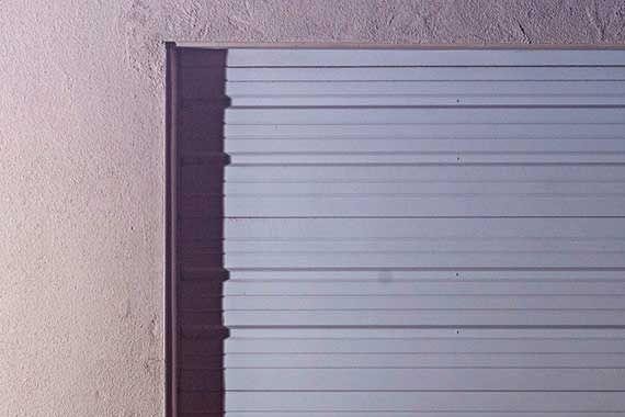 性能上雷克萨斯RC F不如M3或C63暴躁，那不如趴低做个绅士