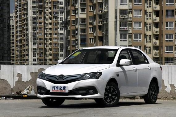 比亚迪造的第一台车，现在四万多块就能轻松拿下