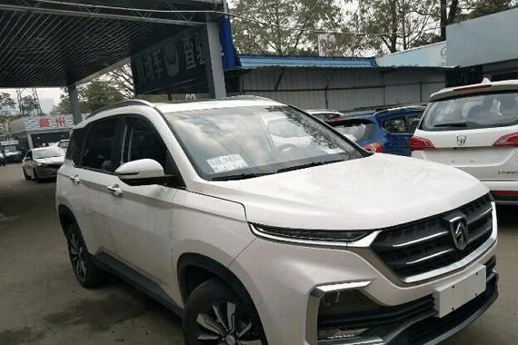 全国首提宝骏530，车主：外观内饰比哈弗H6还好看，6万很值