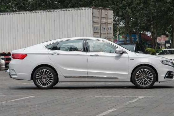 花十几万买国产豪车，不如买低配合资车？这车告诉你驾驶真正乐趣