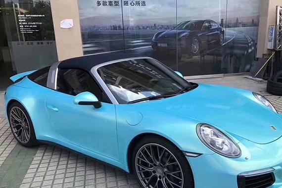 保时捷911车身改色幻彩冰雪蓝贴膜效果图 中毒了