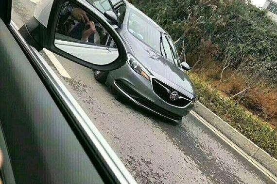 美系别克小轿车英朗断轴 车主：没发生车祸断轴我也很疑惑