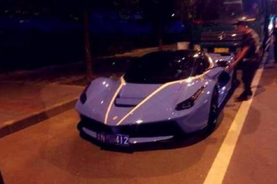 透过李小璐“夜宿门”，发现一个有趣的事，当时的那辆宾利飞驰…