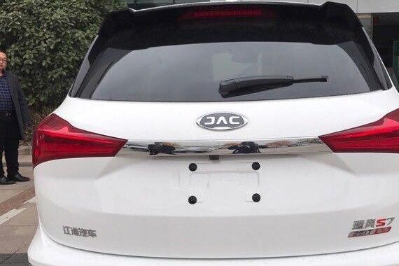 这辆SUV质保20万公里, 仅售10万!