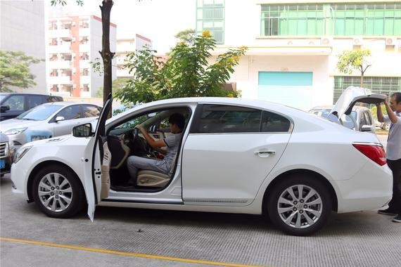 好用不难 13款别克君越导航完善进级 免拆中控无损装置