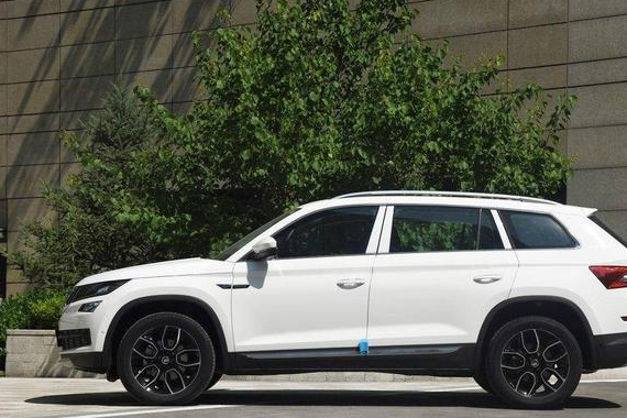 别再盯着汉兰达了，20万就能买到这款SUV，外观更帅，性价比更高