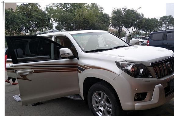 这货不仅能降噪还能保养汽车，用过都说好！霸道4000全车3M隔音