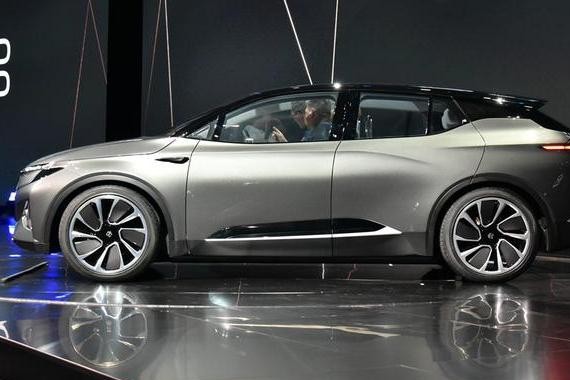 国产SUV巅峰之作，宝马设计师操刀，配50寸大屏只卖30万