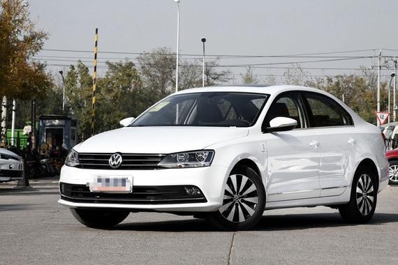 2018款大众速腾正式上市，内饰配置升级、动力十足，售价更亲民