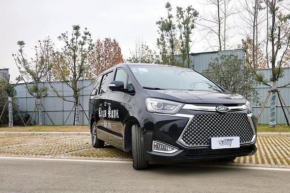 《车风尚》试驾江淮瑞风M6高端商务MPV——私享定制，乘就不凡