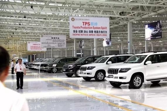 十万起国产陆巡，4.0L动力堪比普拉多