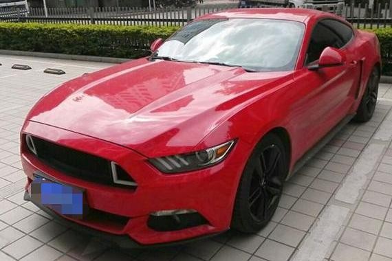 90后小伙花40万买来2.3T的福特野马，直接放弃奥迪A4L