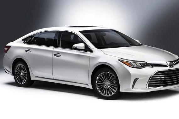 新车来袭，皇冠的底子，凯美瑞的价格，丰田祭出双王炸！