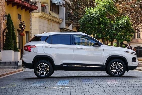 这款国产SUV高颜值高配置售价仅5.48万注定成爆款！