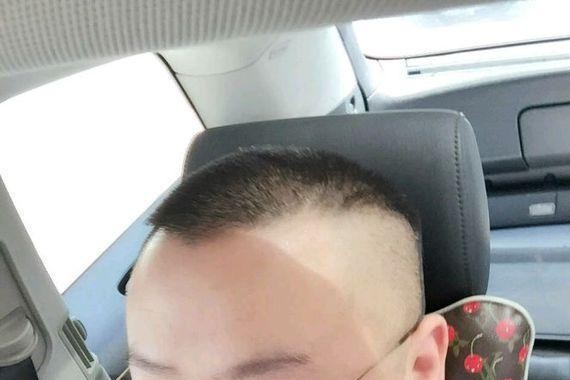 岳云鹏够有钱了吧，却偏偏只爱这一款车，最低价钱仅售58万