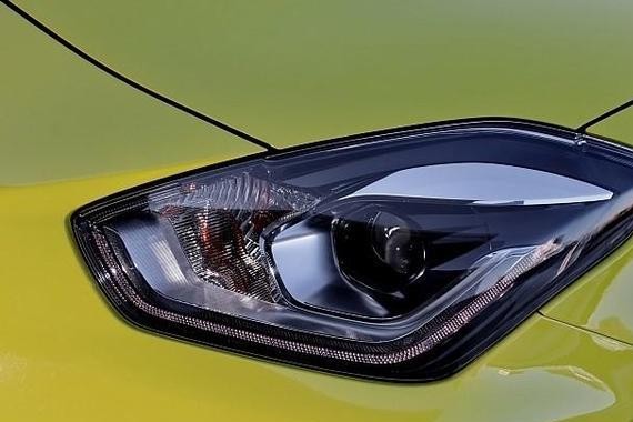 细节诚意满满，高配置小钢炮，全新铃木雨燕海外版