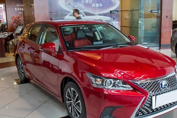 油耗作假？一箱油竟能跑740km！2017款雷克萨斯CT200h的优势在哪