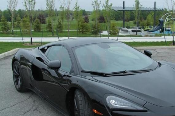 上海车友225万提3.8T迈凯伦540C, 朋友看到钥匙就笑了