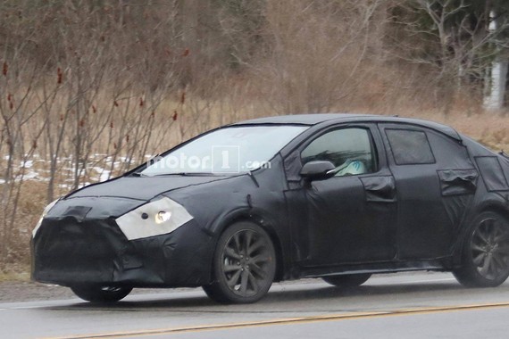 丰田全新卡罗拉路试曝光 有望年内发布