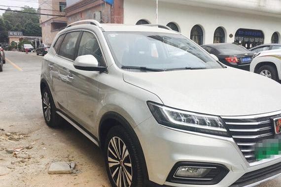 20W提荣威ERX5，朋友试驾后说：感觉自己的车就是垃圾