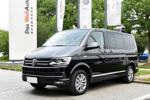 比埃尔法便宜30W？能打麻将能飙车，大众这款车神了！