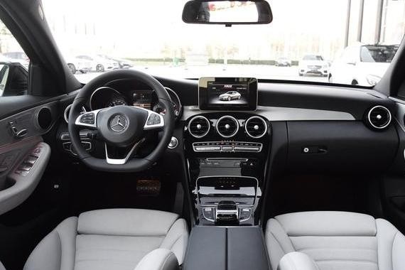 这车上市后，虐的宝马奥迪体无完肤，如今降3万，跑婚车都能回本