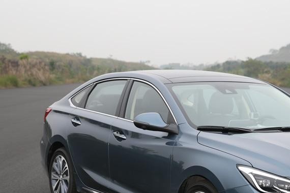 阿蛮评睿骋CC：远看像雷车近看像宝马，耗费5年打造却遭吐槽