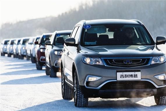 家轿地位数一数二，叫板思域卡罗拉，吉利奇瑞惨成炮灰，售8万！