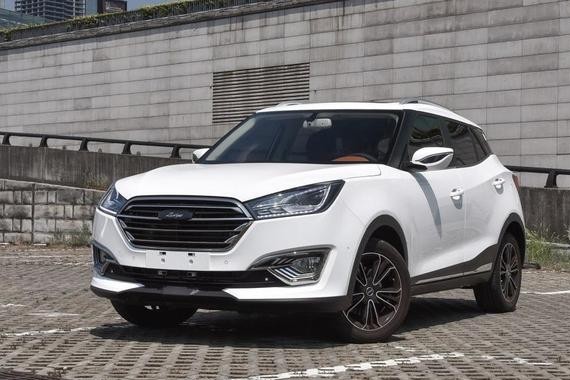 这款豪车国内售价仅5万起，外观十分犀利，配置太丰富