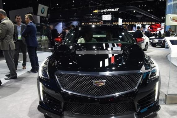 限量版仅一眼就已无奈自拔，表面比宝马英俊，内饰不输奔跑CLS级