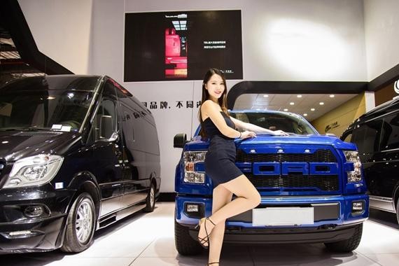 萌系御姐邂逅福特F150猛禽，80万入手颜值巅峰f150皮卡