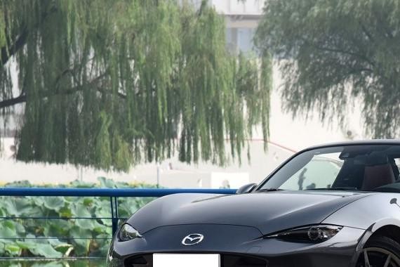 30万的平民敞篷跑车, 世界十佳发动机, 颜值炸裂, 操控媲美911