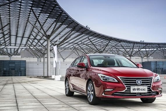 睿骋CC刚上市，长安又出重磅炸弹，颜值惊人油耗逆天