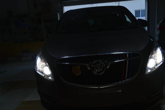 别克GL8，深度升级全新CBI氙气套装，完美匹配