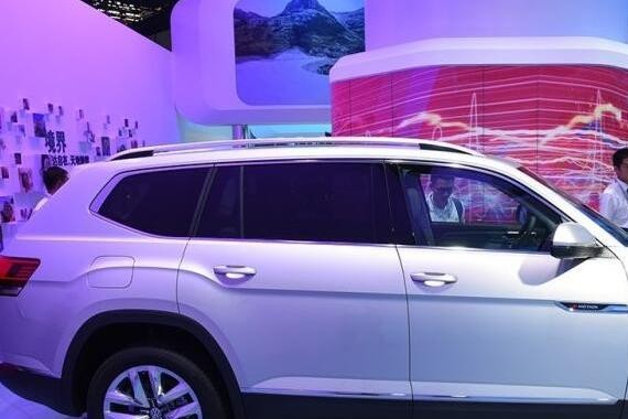 车长5米油耗仅9升，上月卖出10439台，连奥迪都要敬它几分