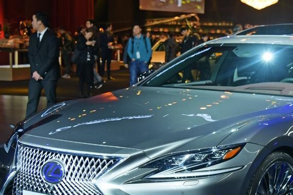 一周新车: 雷克萨斯新车LS上市, 宝马7系已经在颤抖