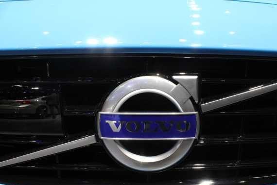 全新一代XC60“高价入市”后, “雷神之锤”版V60也打算来凑热闹