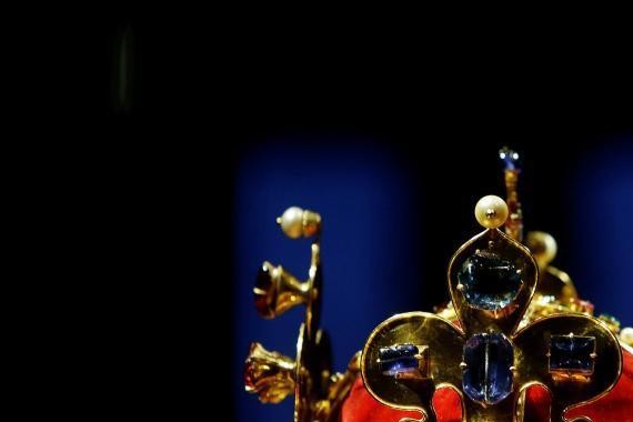 捷克存有欧洲最古老皇冠 需7把钥匙才能解锁