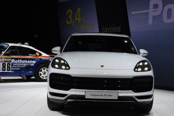 一辆有着超跑心的SUV—保时捷卡宴