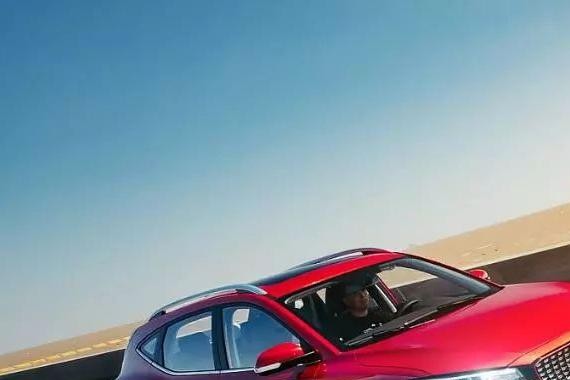 与其忍气吞声选劲客，不如选月均7000+销量的名爵ZS一同回家过年